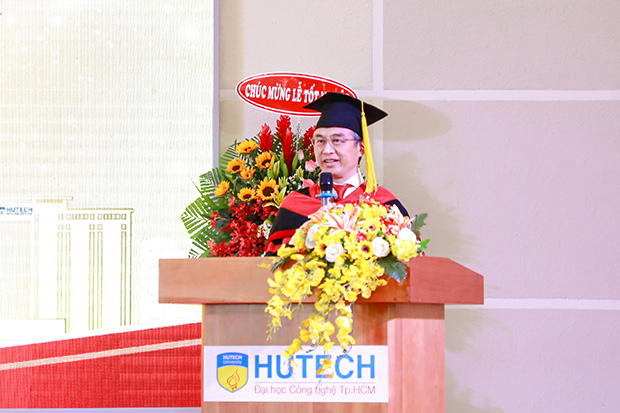 HUTECH long trọng tổ chức Lễ tốt nghiệp cho 137 tân Thạc sĩ ngày 19/03/2022 32