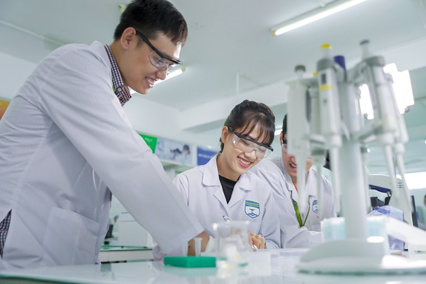 Quy định mới về ngưỡng đầu vào trong xét tuyển nhóm ngành Khoa học sức khỏe 10