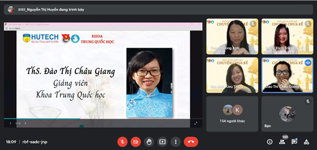 Cùng sinh viên Khoa Trung Quốc học tâm sự “Chuyện chưa kể” nhân dịp Tết thầy cô 75