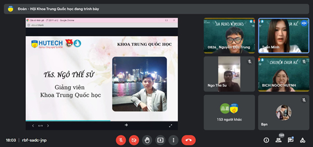 Cùng sinh viên Khoa Trung Quốc học tâm sự “Chuyện chưa kể” nhân dịp Tết thầy cô 60