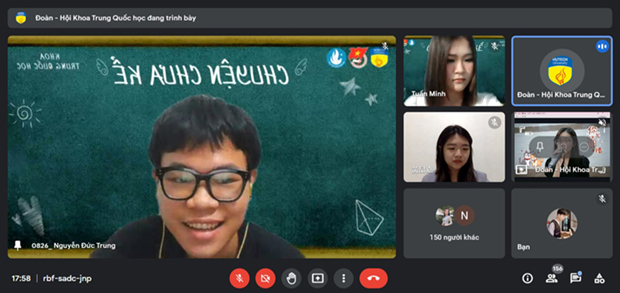 Cùng sinh viên Khoa Trung Quốc học tâm sự “Chuyện chưa kể” nhân dịp Tết thầy cô 146