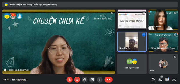 Cùng sinh viên Khoa Trung Quốc học tâm sự “Chuyện chưa kể” nhân dịp Tết thầy cô 106