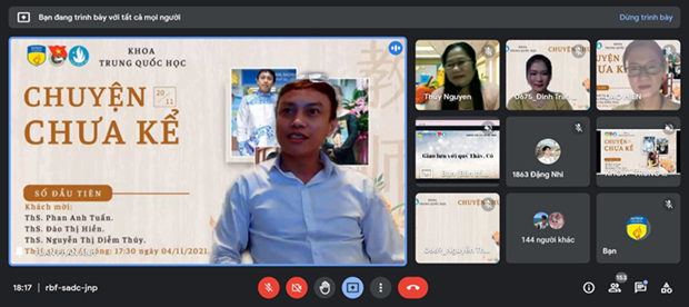 Cùng sinh viên Khoa Trung Quốc học tâm sự “Chuyện chưa kể” nhân dịp Tết thầy cô 93
