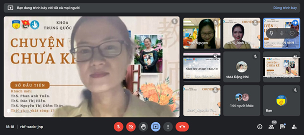 Cùng sinh viên Khoa Trung Quốc học tâm sự “Chuyện chưa kể” nhân dịp Tết thầy cô 97