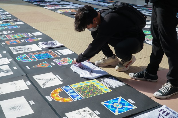 HUTECH Graphic Design students fill the campus with a series of final course projects 96