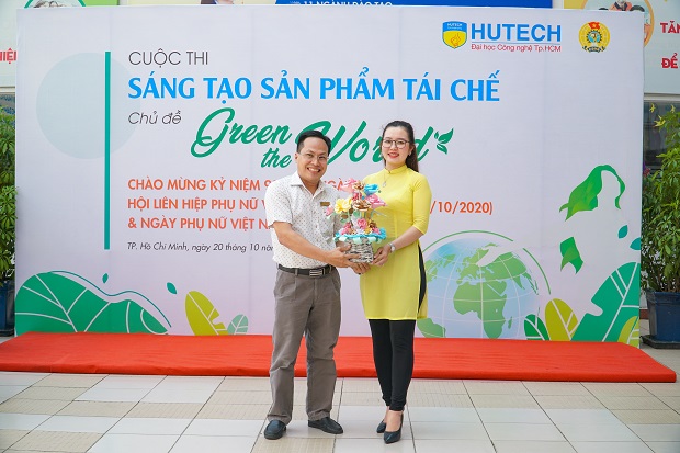 Thầy cô Viện kỹ thuật HUTECH tham gia cuộc thi Sáng tạo sản phẩm tái chế "Green The World" chào mừng 20/10 với những sản phẩm “xanh” hướng về miền Trung 221