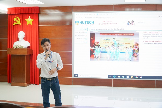 HUTECH trains its lecturers on new teaching methods using the E-learning system 53