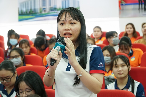 Diễn đàn trao đổi “bí kíp” học tiếng Trung hiệu quả giữa sinh viên HUTECH và UEF 62