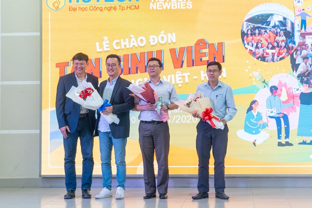 Hành trình khám phá xứ sở Kim chi của sinh viên Viện Công nghệ Việt - Hàn chính thức bắt đầu! 35