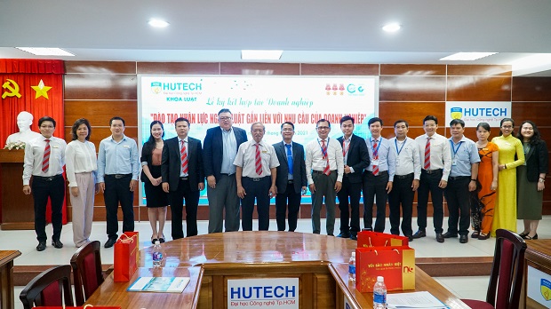 HUTECH signs the MOU "Training human resources in Law based on the needs of enterprises" 18