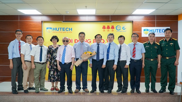 PhD student in Electrical Engineering completes the university-level dissertation defense at HUTECH 106