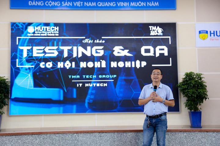  Anh Lê Xuân Ngọc giúp các bạn sinh viên khám phá về các cơ hội nghề nghiệp cùng lĩnh vực Software Testing & QA