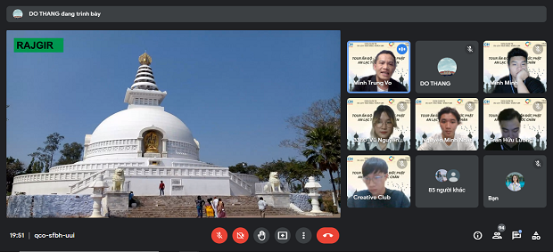 Cuộc hành hương kỳ diệu về Ấn Độ - miền đất Phật của sinh viên HUTECH 74