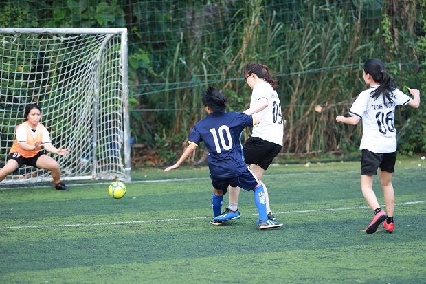 Bản tin HUTECH GAMES 2020: Khoa Nhật Bản học - Hiện tượng Bóng đá nữ tại Vòng bảng 9