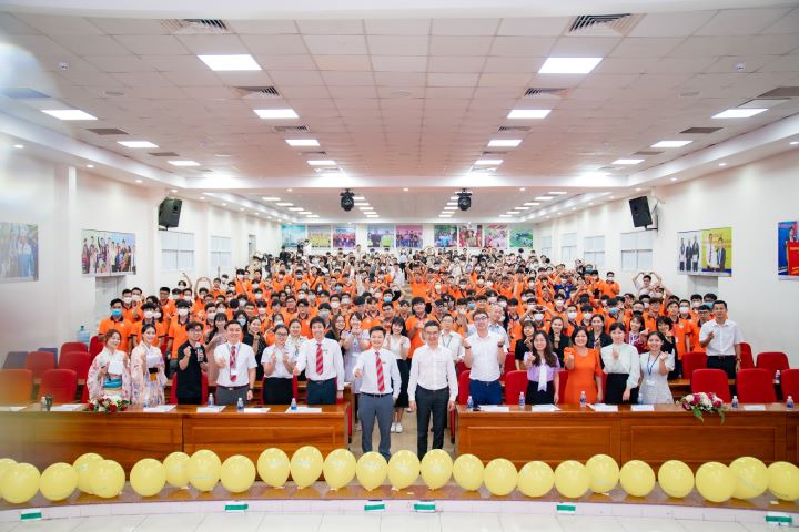 Chương trình chào đón Tân sinh viên khóa 2022 của Viện Công nghệ Việt - Nhật (VJIT)