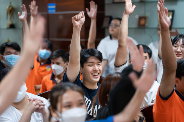 Students of Vietnam - Korea Institute of Technology interact with students of Korean universities 29