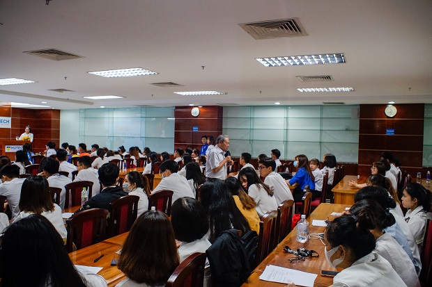 Sinh viên HUTECH chia sẻ cảm nhận về hành trình học tập tư tưởng Hồ Chí Minh 37