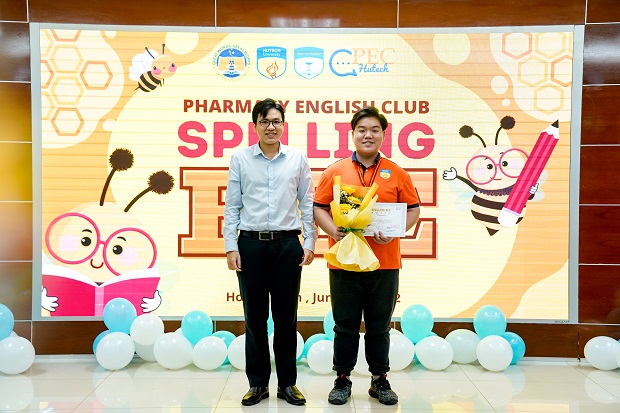 Câu lạc bộ Tiếng Anh Khoa Dược HUTECH tổ chức sân chơi “Spelling Bee 2022” sôi nổi 98