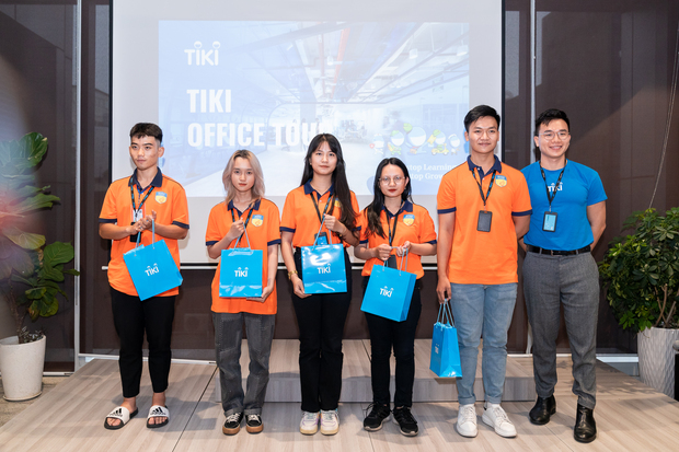Trải nghiệm thực tế thú vị cho sinh viên Kinh doanh thương mại và Thương mại điện tử tại TIKI 126