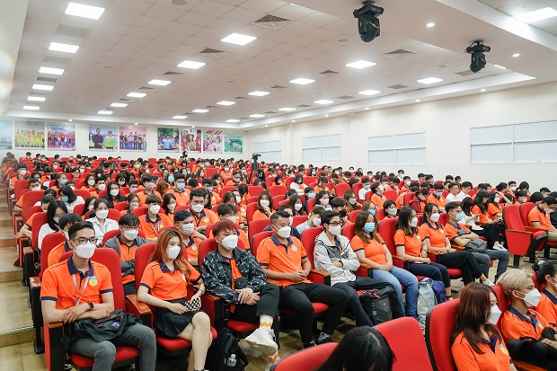 Viện Công nghệ Việt - Nhật (VJIT) tuyên dương sinh viên có thành tích xuất sắc trong học tập và phong trào 96