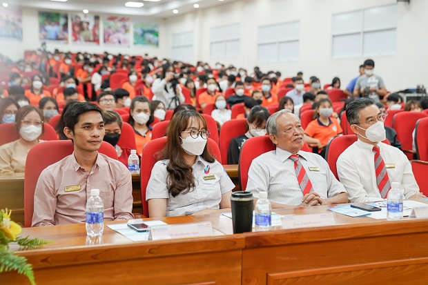 Viện Công nghệ Việt - Nhật (VJIT) tuyên dương sinh viên có thành tích xuất sắc trong học tập và phong trào 111