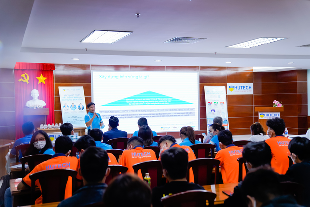 Sinh viên HUTECH khám phá xu hướng "Xây dựng bền vững" và cách ứng dụng vật liệu xanh 111