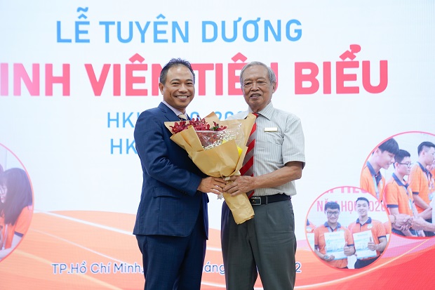 Viện Công nghệ Việt - Nhật (VJIT) tuyên dương sinh viên có thành tích xuất sắc trong học tập và phong trào 114