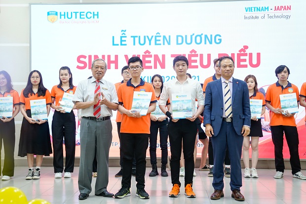 Viện Công nghệ Việt - Nhật (VJIT) tuyên dương sinh viên có thành tích xuất sắc trong học tập và phong trào 61
