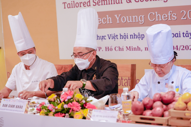 Chung kết HUTECH Young Chefs 2022: Sinh viên HUTECH trổ tài đưa ẩm thực Việt “gặp gỡ” khoai tây Hoa Kỳ 143