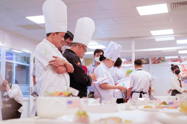 Chung kết HUTECH Young Chefs 2022: Sinh viên HUTECH trổ tài đưa ẩm thực Việt “gặp gỡ” khoai tây Hoa Kỳ 222