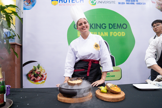 Sinh viên Cergy Paris - HUTECH khám phá văn hóa ẩm thực cùng chuyên gia từ Brazil 156