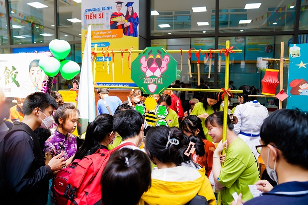 Ngày hội văn hóa ẩm thực Đài Loan "bùng nổ" tại sân trường với loạt món ngon hấp dẫn 248
