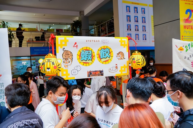 Ngày hội văn hóa ẩm thực Đài Loan "bùng nổ" tại sân trường với loạt món ngon hấp dẫn 149