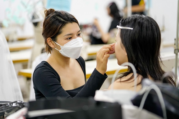 Chiêm ngưỡng loạt thiết kế mãn nhãn tại "Fashion show 19" của sinh viên Thiết kế thời trang HUTECH 36