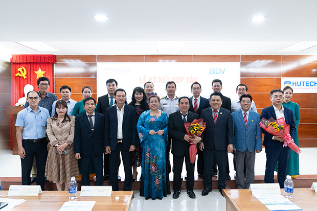 HUTECH ký kết hợp tác cùng CLB Doanh nhân Hà Tĩnh phía Nam và BIDV 17
