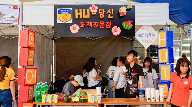 Sắc màu HUTECH rực rỡ tại Lễ hội chữ Hàn - Hangeul Festival 2019 45