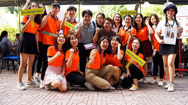 Sắc màu HUTECH rực rỡ tại Lễ hội chữ Hàn - Hangeul Festival 2019 13