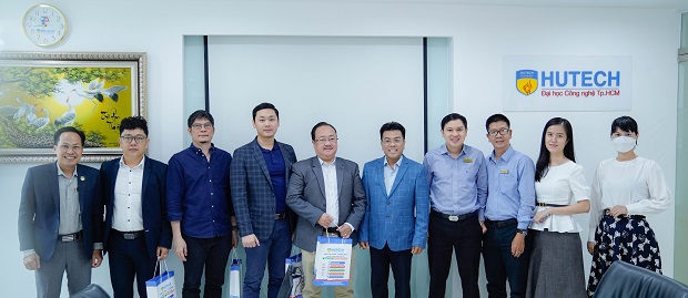 Khoa Tài chính - Thương mại trao đổi hợp tác cùng Hiệp hội Thương mại điện tử Việt Nam 52