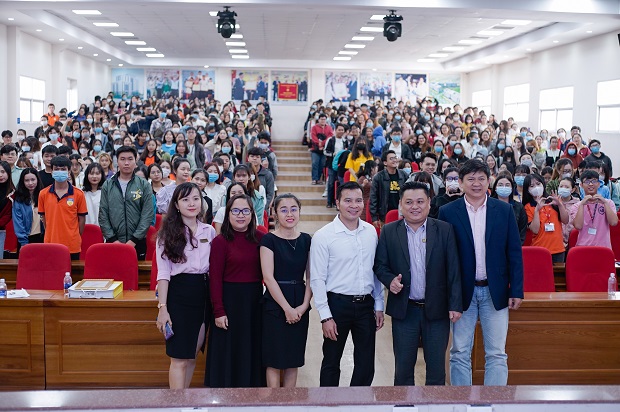 Chuyên gia nhân sự Triumph Việt Nam “mách nhỏ” sinh viên HUTECH cách ghi điểm trước nhà tuyển dụng 55