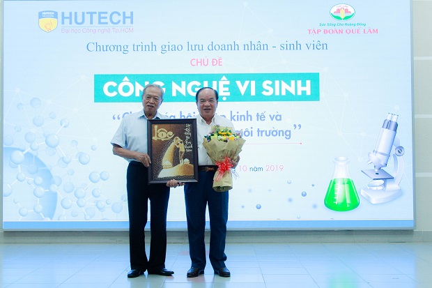 Chủ tịch Tập đoàn Quế Lâm truyền cảm hứng làm nông nghiệp sạch cho sinh viên HUTECH 22