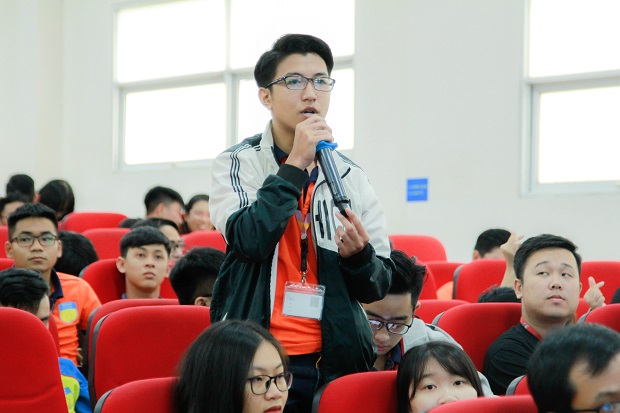 Chủ tịch Tập đoàn Quế Lâm truyền cảm hứng làm nông nghiệp sạch cho sinh viên HUTECH 46