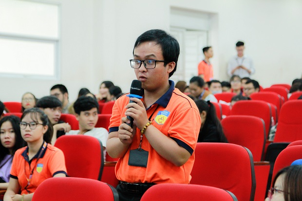 Chủ tịch Tập đoàn Quế Lâm truyền cảm hứng làm nông nghiệp sạch cho sinh viên HUTECH 49