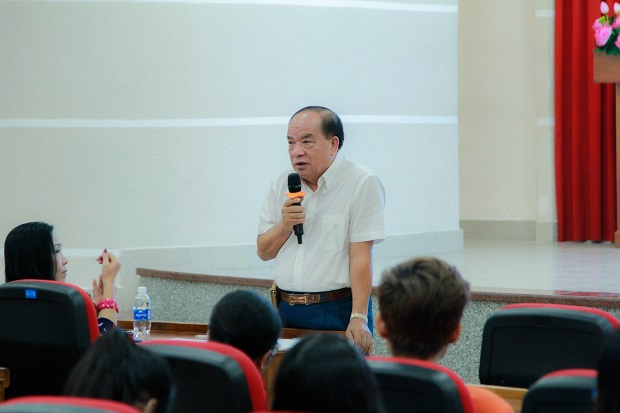 Chủ tịch Tập đoàn Quế Lâm truyền cảm hứng làm nông nghiệp sạch cho sinh viên HUTECH 55