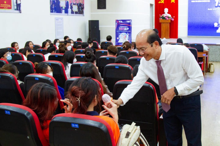 “Thực tập sinh 1Step 2022”: Cơ hội thực tập tại SCB cho sinh viên Khoa Tài chính - Thương mại 73