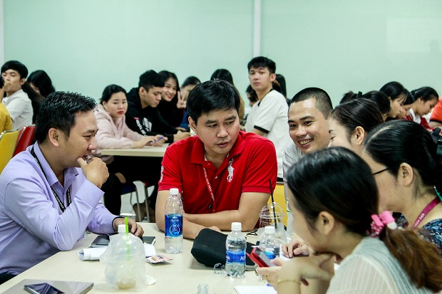 Sinh viên HUTECH tìm hiểu cách phát triển nghề nghiệp với “Bệ phóng Việt Nam Digital 4.0” 40