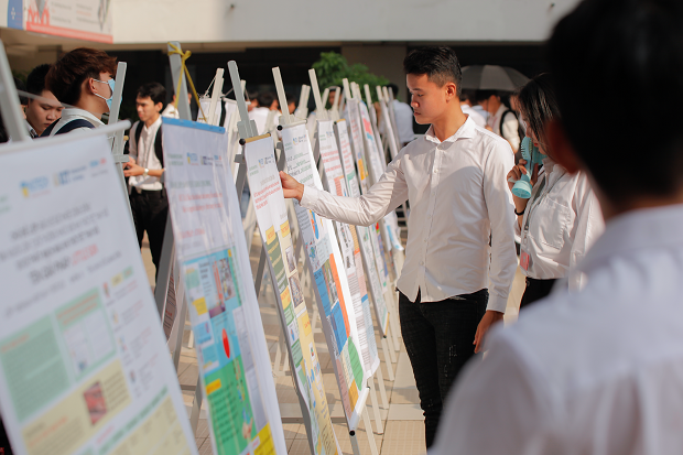 Sinh viên VJIT ra mắt các dự án “Bảo vệ sức khỏe cộng đồng” tại Phiên công bố Poster - PD2 83
