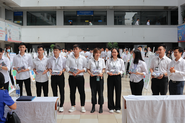 Sinh viên VJIT ra mắt các dự án “Bảo vệ sức khỏe cộng đồng” tại Phiên công bố Poster - PD2 132