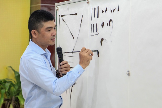 Nghệ nhân Thư pháp Võ Dương chia sẻ về nghệ thuật viết thư pháp - nét đẹp văn hóa truyền thống dân tộc 42