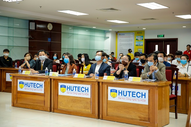 Viện Khoa học ứng dụng góp mặt 4/9 đề tài và xuất sắc đoạt 5 giải tại cuộc thi HUTECH Startup Wings 2020 19