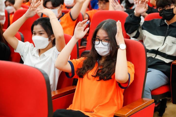 Viện Đào tạo Quốc tế khởi động chuỗi hoạt động chào mừng tân sinh viên "Orientation day of the new school year 2022-2023" 92